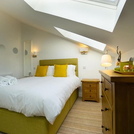 ליים ריג'יס Largigi Rooms, Close To The Beach And Town Centre, Parking Available מראה חיצוני תמונה